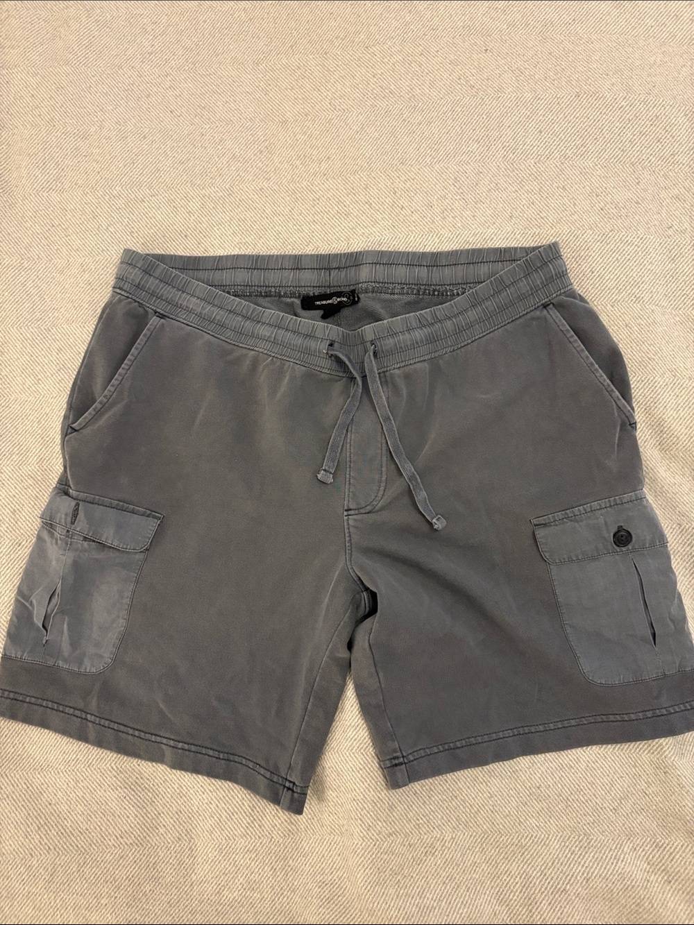 Treasure & Bond Men's Slate Gray Cargo Drawstring Shorts